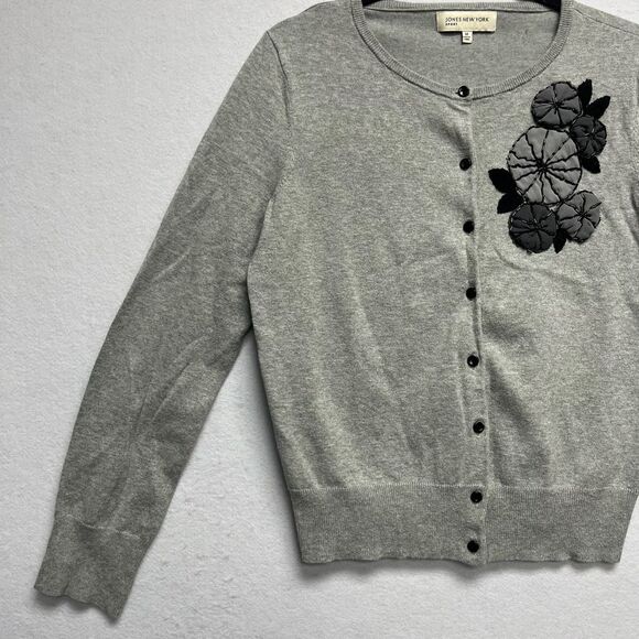 Elegant Gray Cardigan with Floral Embroidery Button-Down Sweater Long Sleeve - Picture 5 of 11